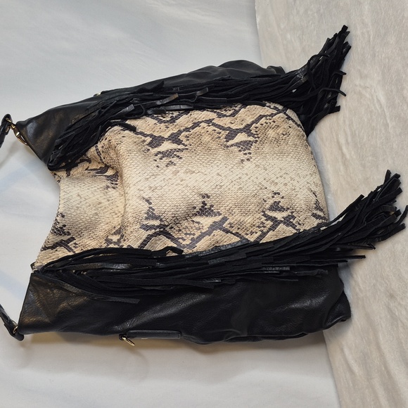 Clever Carriage Company All Leather With Fringe $685 RETAIL - Picture 4 of 17